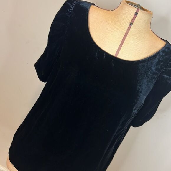 Talbots Black Velvet Blouse with Gathered Sleeves - Size Medium Petite - Picture 2 of 11